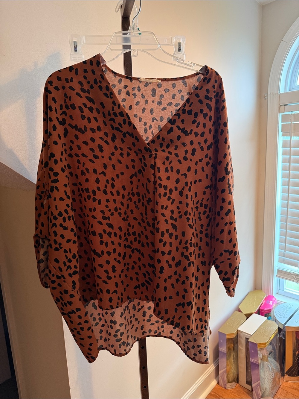 entro Brown Leopard Print V-Neck Blouse